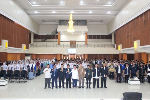 Hari ke-2 Penutupan Kegiatan GEMA MUI Kab. Bekasi 2024, Siswa-siswi SMA/SMK/MA Negeri dan Swasta Menghadiri Seminar MUI Kab. Bekasi